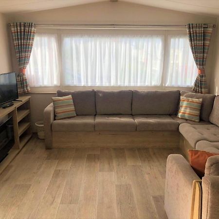 Cedar Deluxe Holiday Home Chapel Saint Leonards Exterior photo